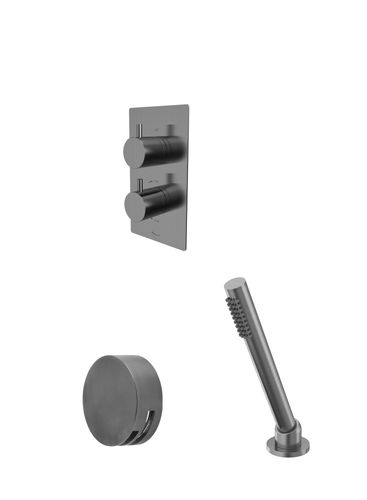 Tavistock Quantum Dual Function Shower System With Overflow Bath Filler & Deck Mounted Handset