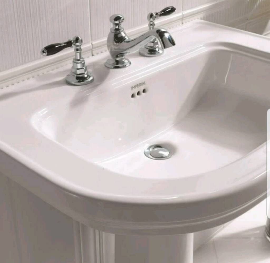 Imperial Carlyon Large Basin 720mm with Pedestal